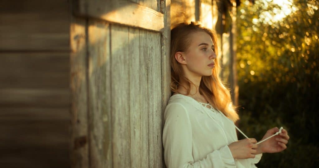 depression-erkennen-und-behandeln-frau-traurig